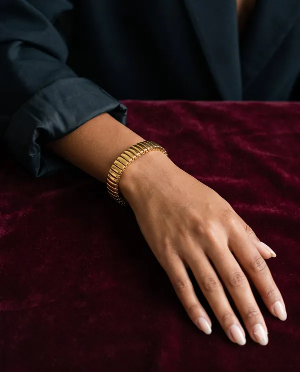 Gold_Stainless_Steel_Roller_Link_Stretch_Cuff_Bracelet_For_Women