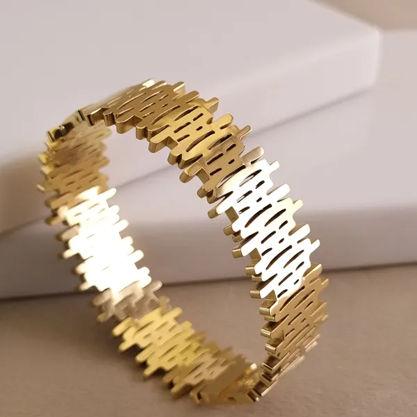 Sculptural_Etched_Bangle