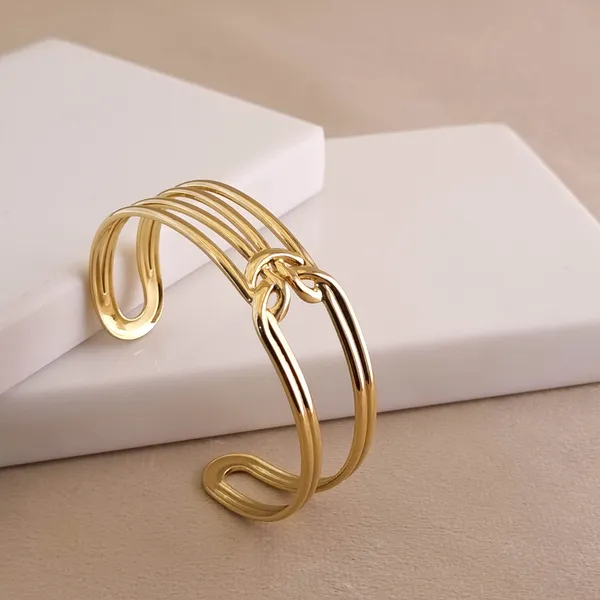 Sculptural_Knot_Cuff