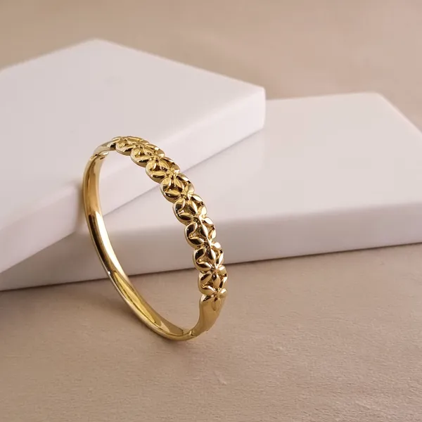 Serene_Bloom_Bangle