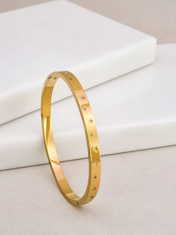 Stellar_CZ_Star_Side_Lock_Cuff_Bracelet