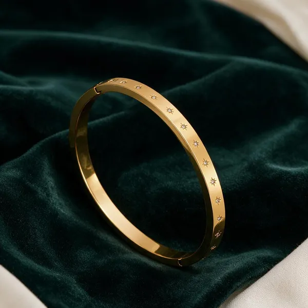 Gold_Stainless_Steel_Cz_Star_Side_Lock_Cuff_Bracelet_For_Women