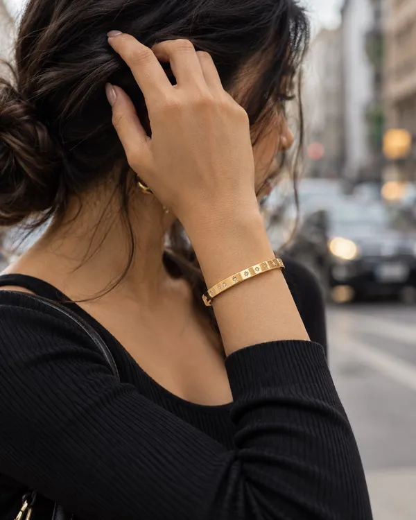 Gold_Stainless_Steel_Cz_Star_Side_Lock_Cuff_Bracelet_For_Women