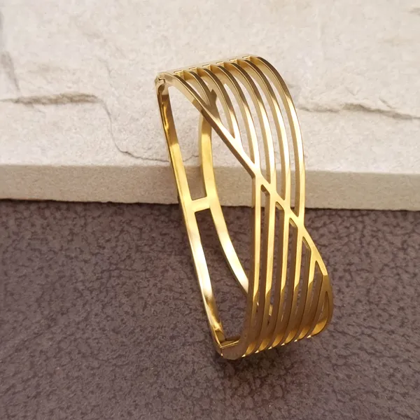 Striated_Lattice_Cuff_Bracelet