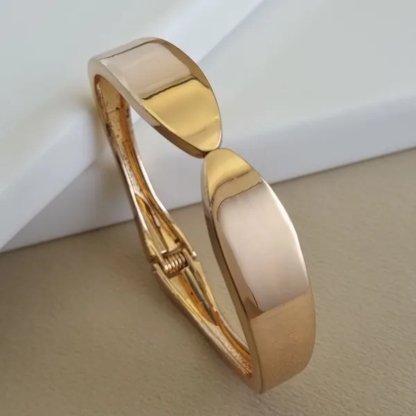 Gold_Stainless_Steel_Tapered_Sculptural_Cuff_Bracelet_For_Women