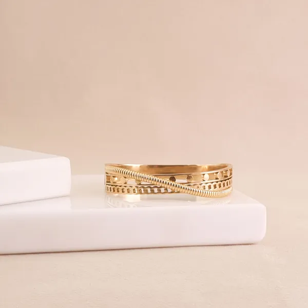 Gold_Stainless_Steel_Textured_Harmony_Bangle_For_Women