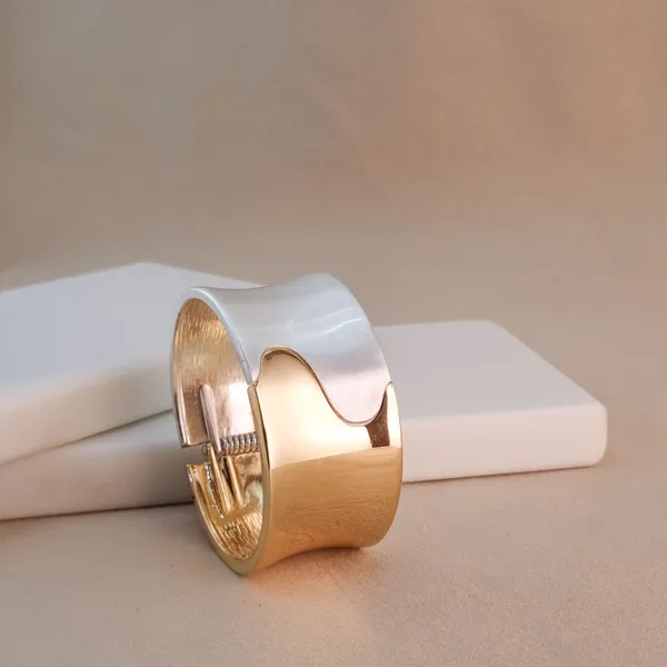 Two-Tone_Wave_Bangle