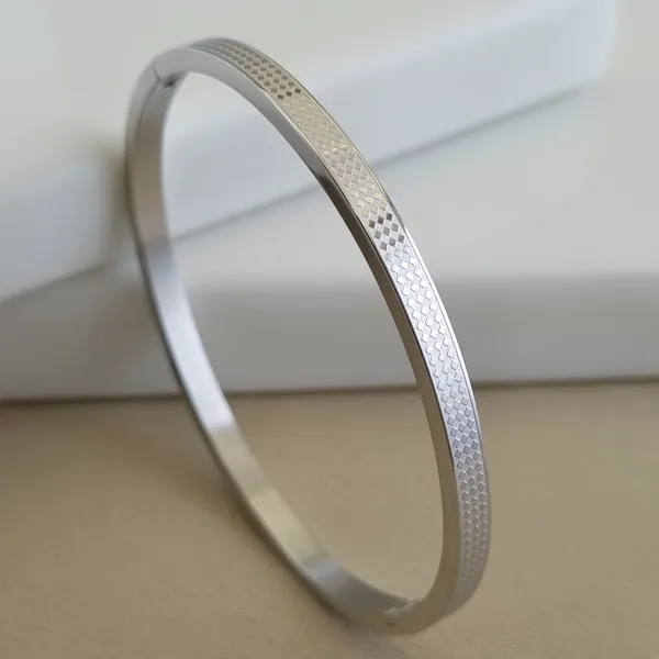 Silver_Stainless_Steel_Zenith_Bangle_For_Women