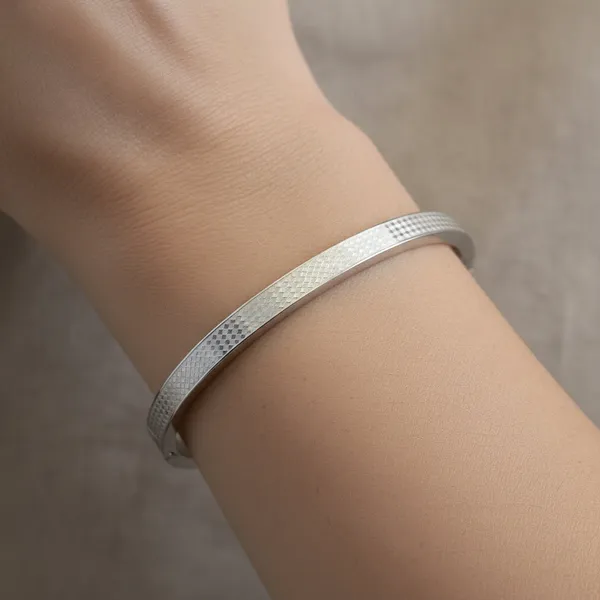 Silver_Stainless_Steel_Zenith_Bangle_For_Women