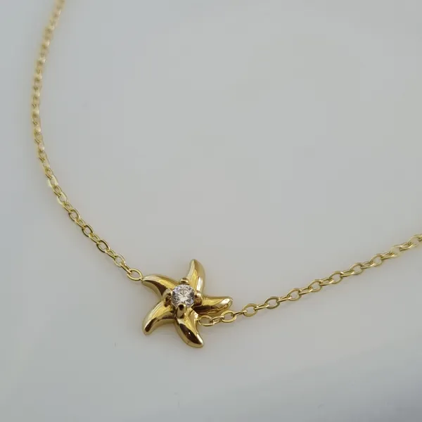 Gold_Stainless_Steel_Coastal_Starfish_Charm_Bracelet_For_Women