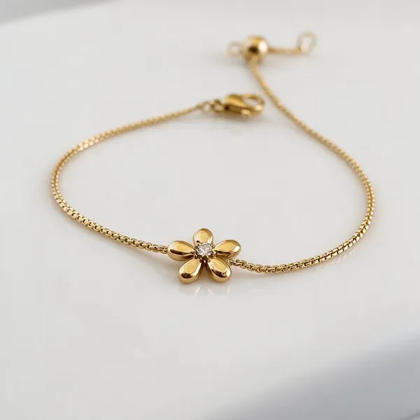 Gold_Stainless_Steel_Dainty_Bloom_Floral_Bracelet_For_Women