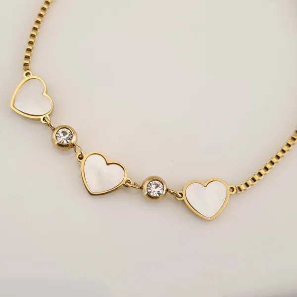 Gold_Stainless_Steel_Mother_Of_Pearl_Heart_Bracelet_For_Women
