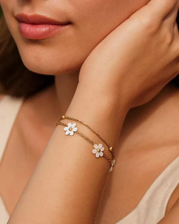 Sol茅a_Petal_Bracelet