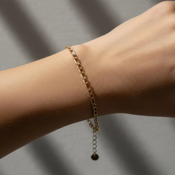 Gold_Stainless_Steel_Figaro_Chain_Bracelet_For_Women