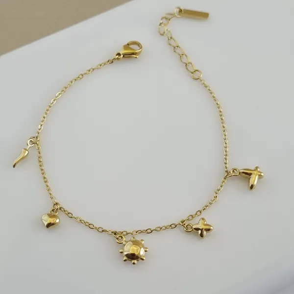Whimsical_Charm_Bracelet