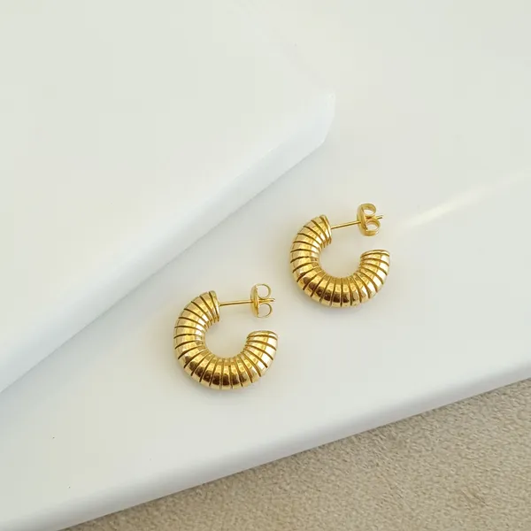 Gold_Stainless_Steel_Ribbed_Hoop_Earrings_For_Women