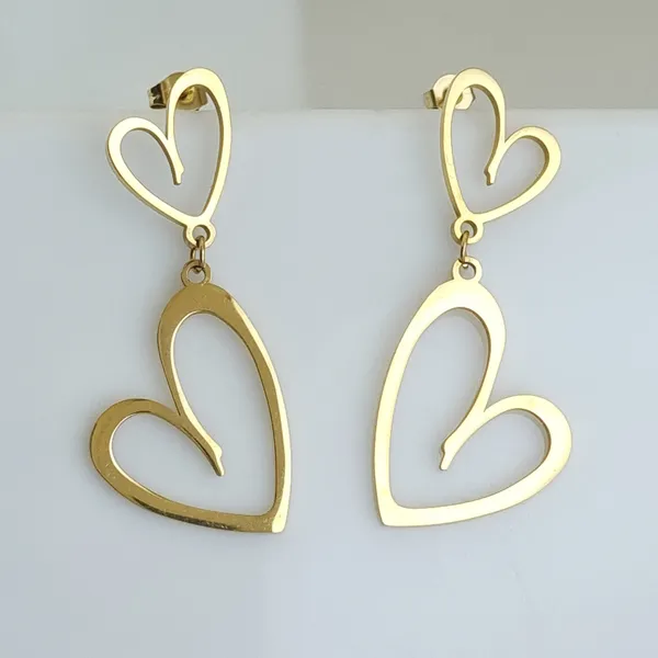 Aura_Heart_Drop_Earrings