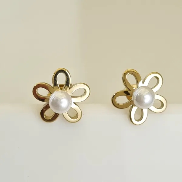 Gold_Stainless_Steel_Blossom_Pearl_Stud_Earrings_For_Women
