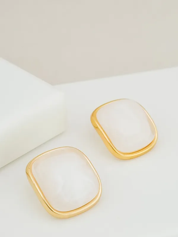 Cognac_Resin_Cushion_Statement_Stud_Earrings