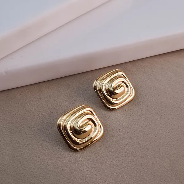 Golden_Helix_Earrings