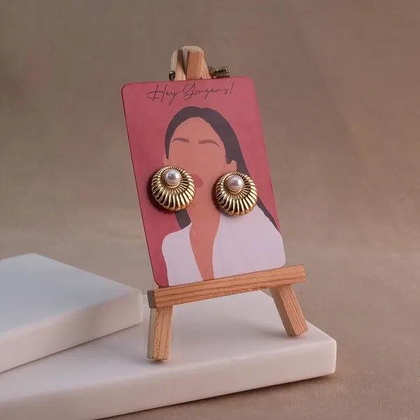 Golden_Shell_Earrings