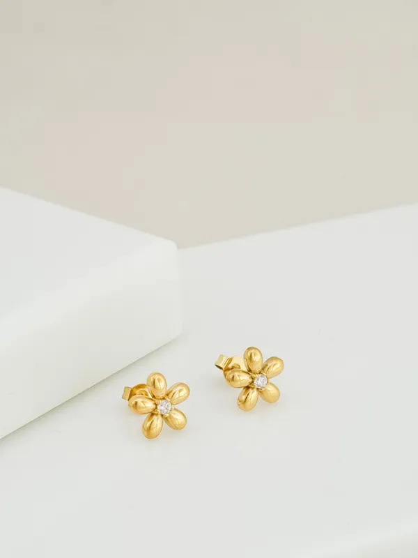 Puffy_Daisy_CZ_Centre_Stud_Earrings