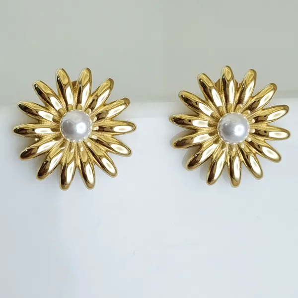 Gold_Stainless_Steel_Solaris_Sunburst_Pearl_Stud_Earrings_For_Women