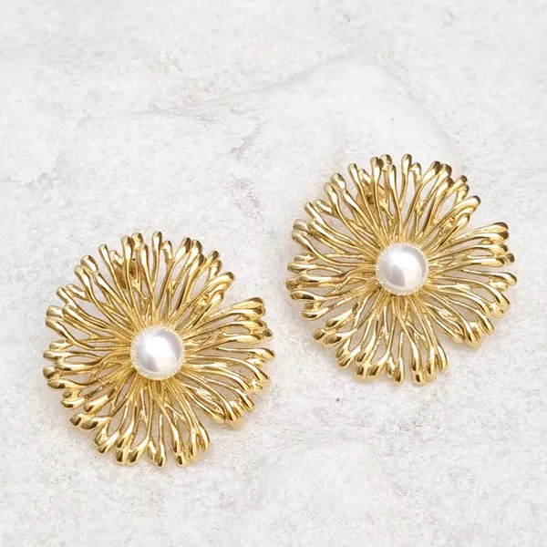 Sunburst_Pearl_Stud_Earrings
