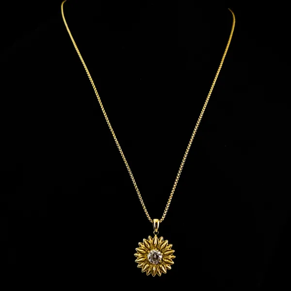 Radiant_Sunflower_Necklace