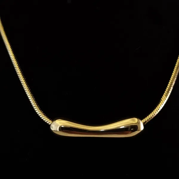 Serene_Capsule_Necklace
