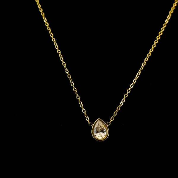 Serene_Teardrop_Necklace