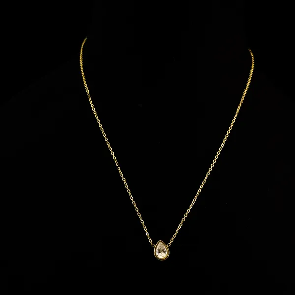 Gold_Stainless_Steel_Teardrop_Pendant_Necklace_For_Women