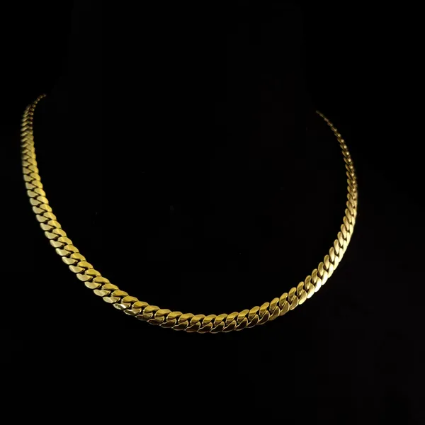 The_Gold_Herringbone_Chain_Necklace