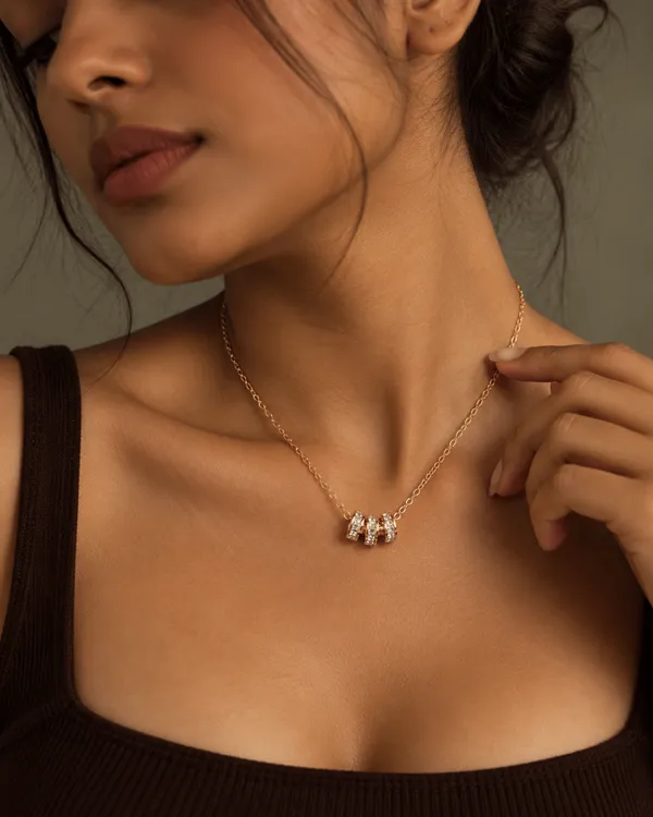 Triple_Pav茅_Rondelle_Pendant_Necklace