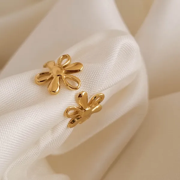 Dainty_Bloom_Ring