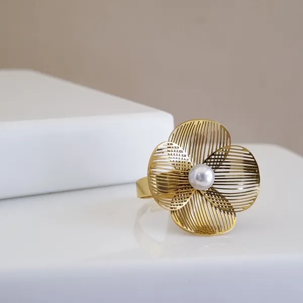 Gold_Stainless_Steel_Filigree_Flower_Pearl_Ring_For_Women