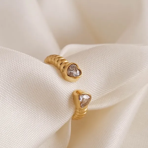Gold_Stainless_Steel_Heart_Wrap_Ring_For_Women