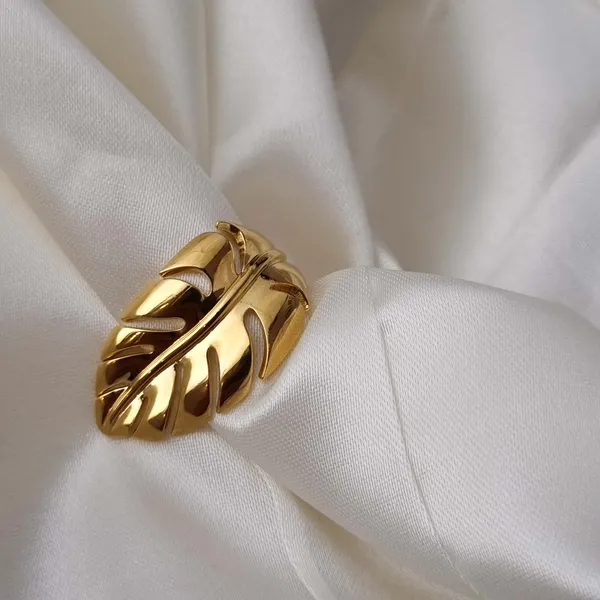 Monstera_Leaf_Ring