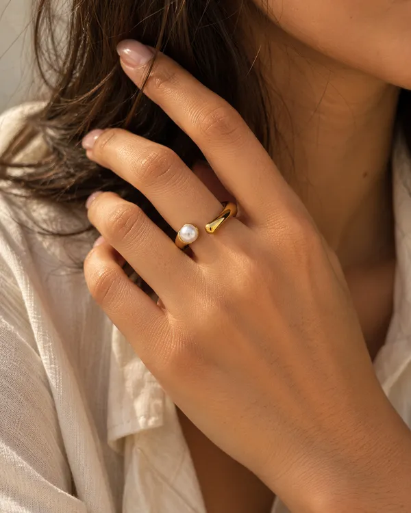 Pearl_Tip_Open_Band_Ring