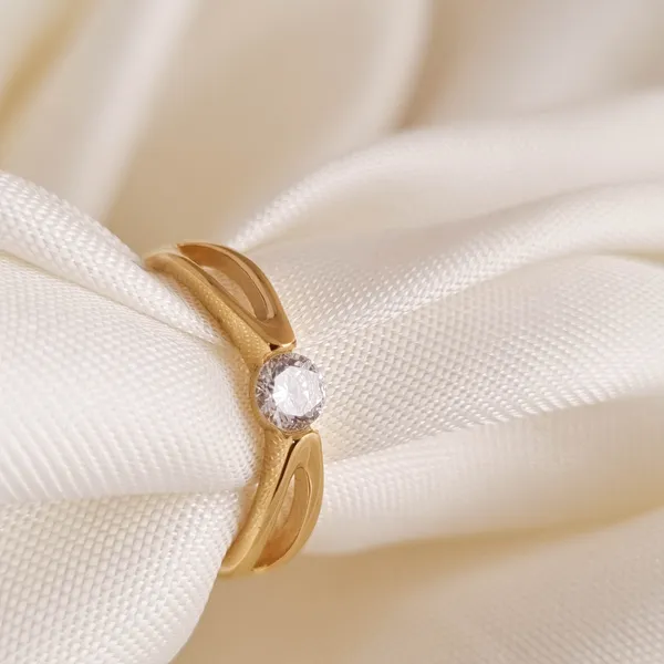 Gold_Stainless_Steel_Solitaire_Wishbone_Ring_For_Women