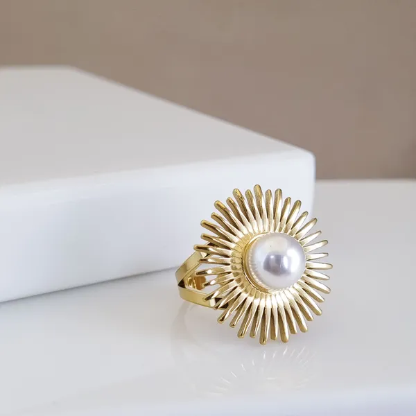 Solaris_Sunburst_Pearl_Ring