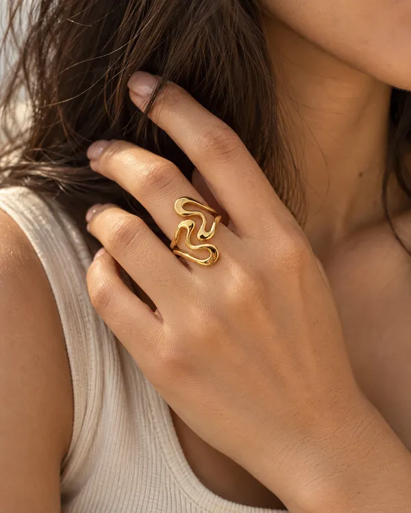 Triple_Wave_Statement_Ring