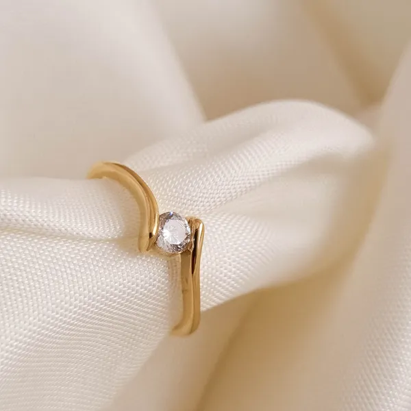 Wavy_Solitaire_Ring