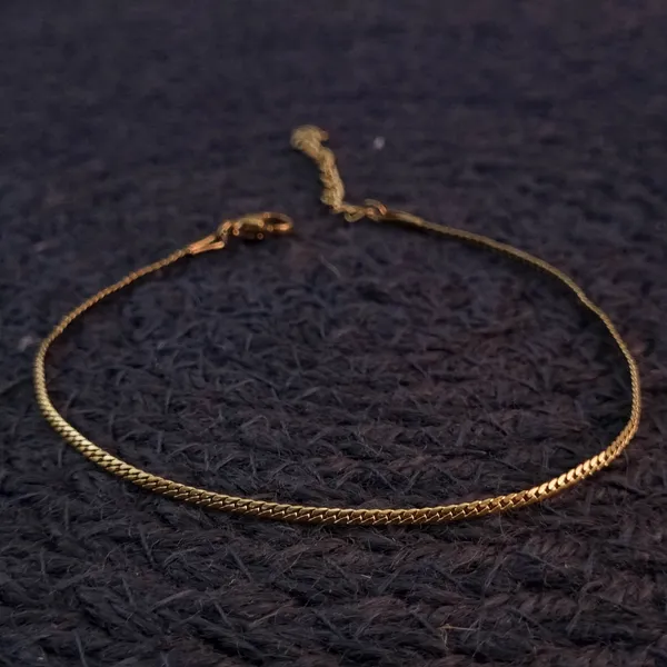 Minimalist_Golden_Link_Anklet