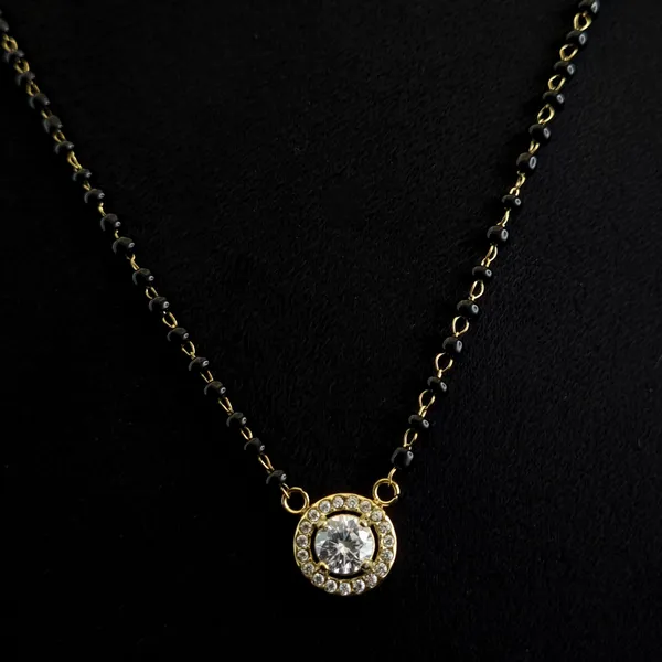 Solitaire_Halo_Mangalsutra