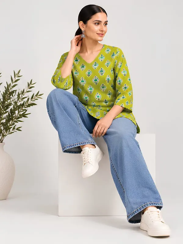 Green_Printed_Straight_Kurti_for_Women