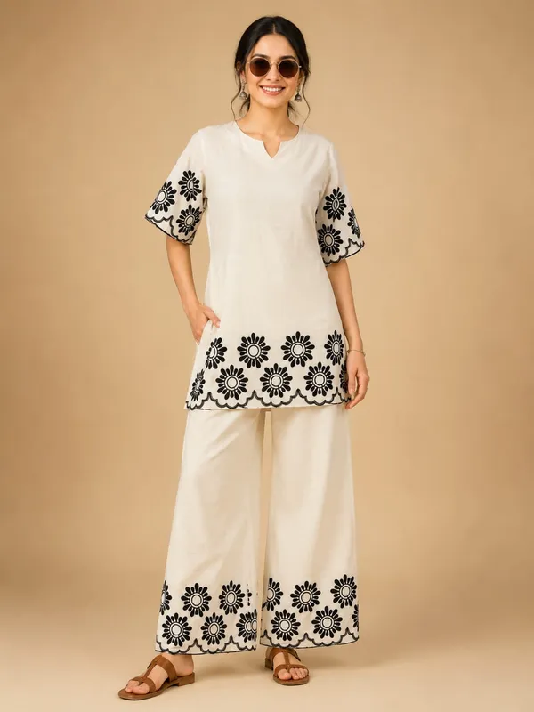 Off_White_Floral_Kurta_Palazzo_Set_for_Women