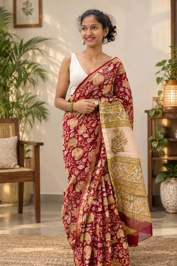Red_Silk_Cotton_Hand_Block_Printed_Saree_For_Women