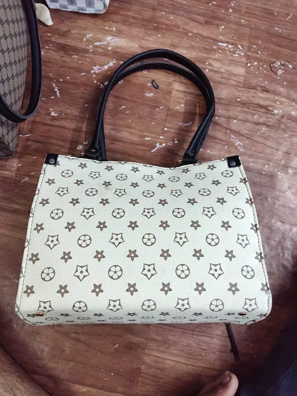 White_Synthetic_Leather_Printed_Crossbody_Bag_For_Women