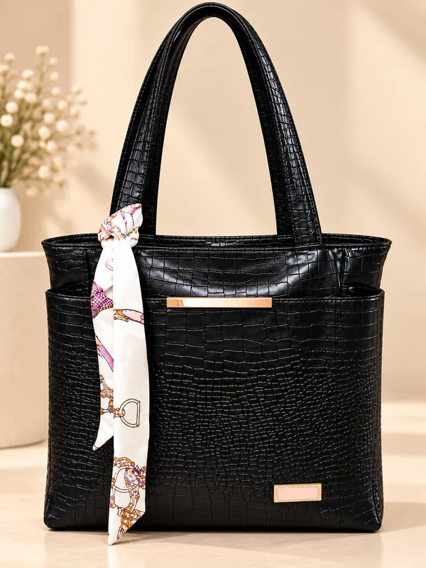 Black_Synthetic_Leather_Crocodile_Textured_Tote_Bag_For_Women